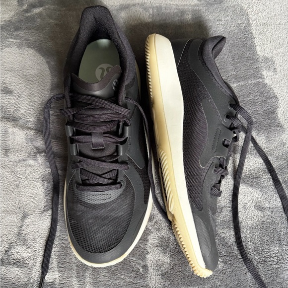 lululemon athletica Shoes - LULULEMON strongfeel training shoe